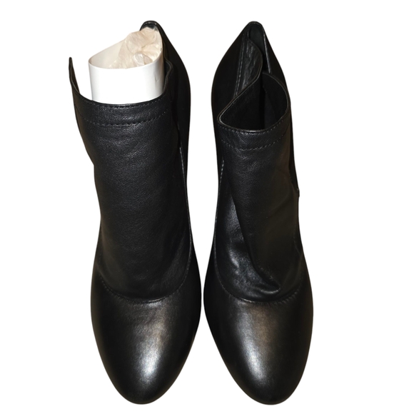 Coach Alexandria Booties in Black Leather w/Box - Size 8M - Picture 1 of 9